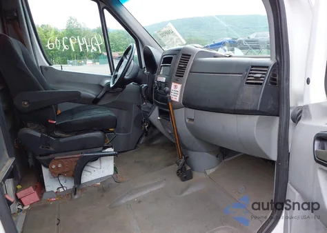 2011 Mercedes-Benz Sprinter 2500 High Roof из США, поврежденный, VIN WD3PE8CB7B5587499